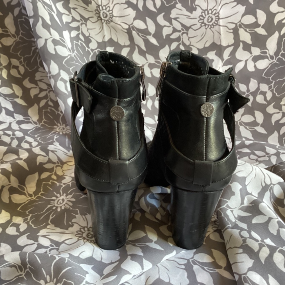 Vince Camuto Mesh Peep Toe Heel - Picture 3 of 8